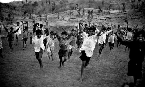 Bambini nel villaggio di Jaalsindhi-Madhya Pradesh